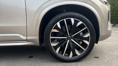 Volvo XC90 2.0 T8 PHEV Ultra Dark 5dr AWD Geartronic Estate